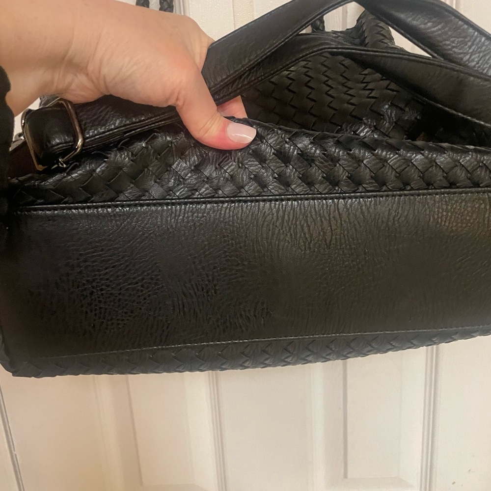 Lovevook woven tote bag.  Vegan leather. - Picture 3 of 5
